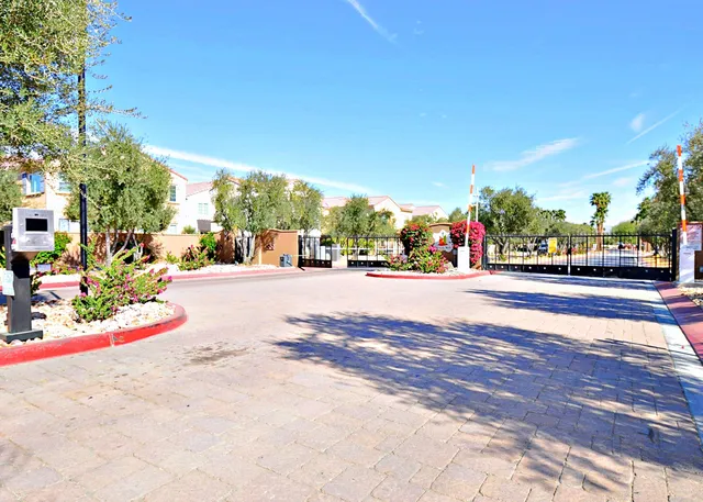 $2,995 | 510 Calle Vibrante, Palm Desert, CA 92211