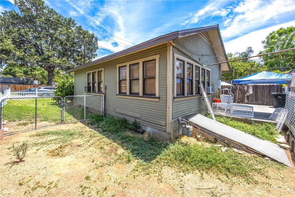 4230 13th Street Riverside, CA 92501 - Photo 23 of 35