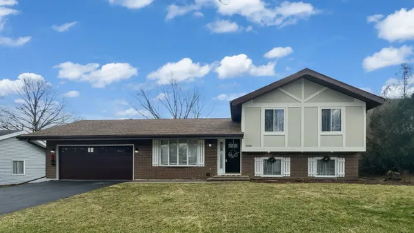 $339,900 | 5505 West Shore Drive, McHenry, IL 60050