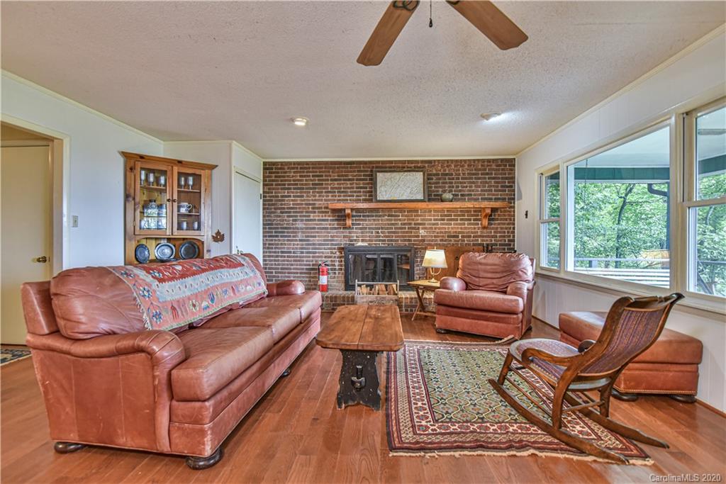 275 Cheoah View Road Bryson City, NC 28713 - Photo 12 of 35 Gallery Image 12
