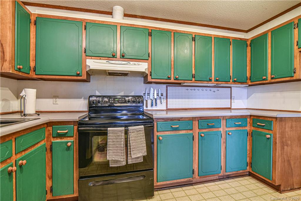 275 Cheoah View Road Bryson City, NC 28713 - Photo 17 of 35 Gallery Image 17