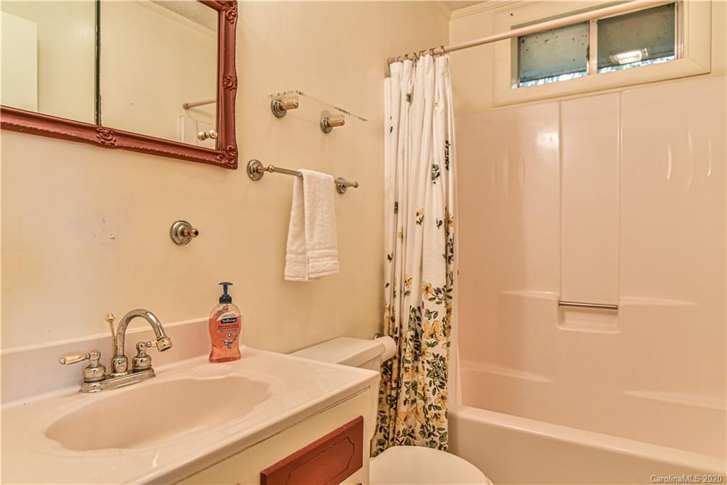 275 Cheoah View Road Bryson City, NC 28713 - Photo 24 of 35 Gallery Image 24