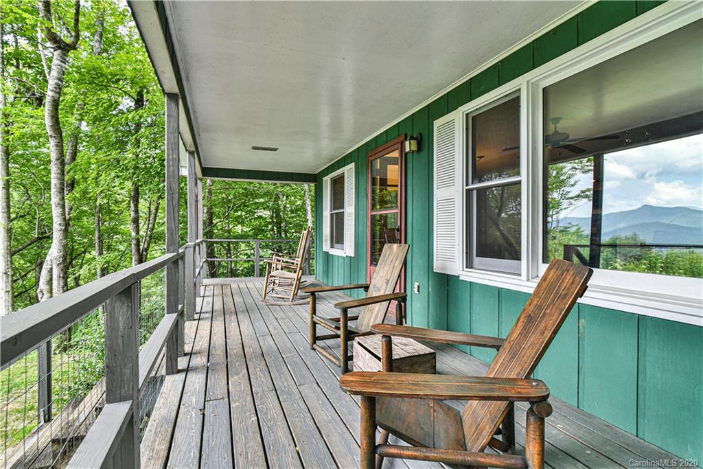 275 Cheoah View Road Bryson City, NC 28713 - Photo 9 of 35 Gallery Image 9