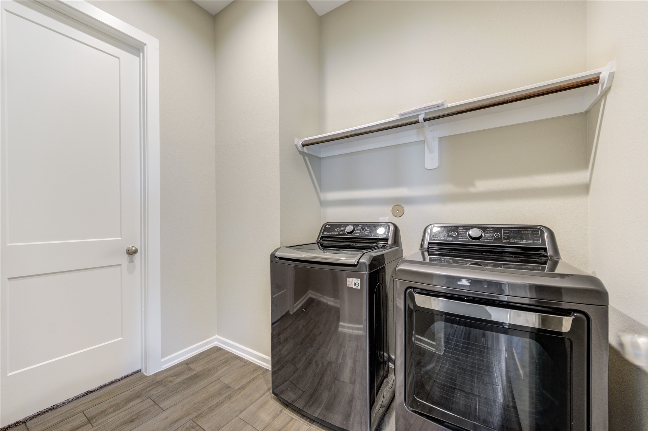 16811 Ruellia Field Road Humble, TX 77346 - Photo 7 of 17 Laundry room
