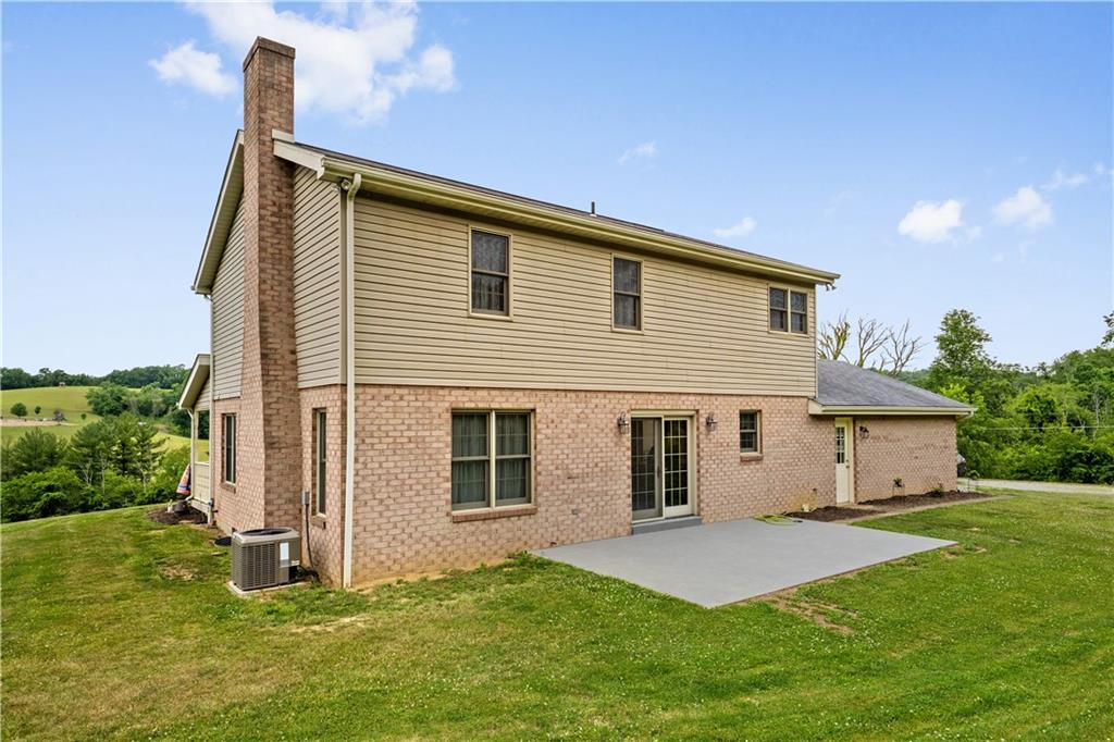 42 Friend Road Washington, PA 15301 - Photo 5 of 25