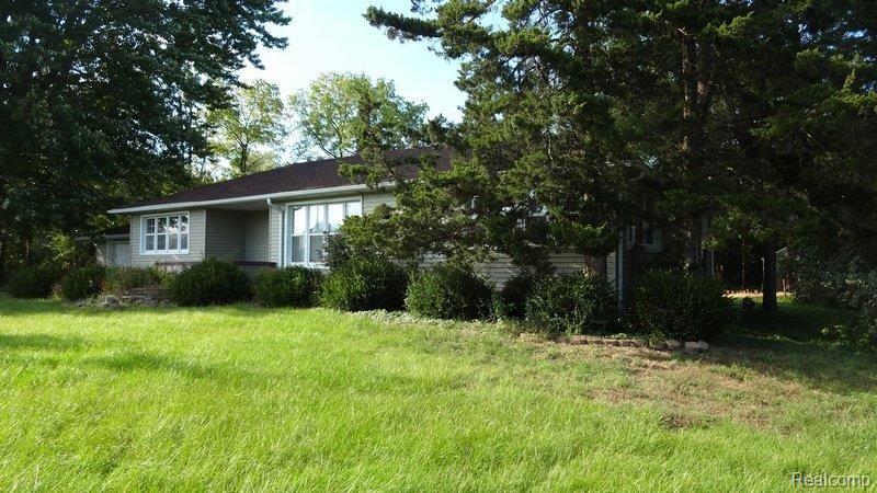 7093 Merritt Road Ypsilanti, MI 48197 - Photo 10 of 32 024.jpg