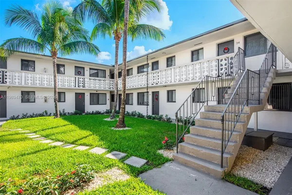 $1,775 | 1330 West 29th Street, Unit 40, Hialeah, FL 33012