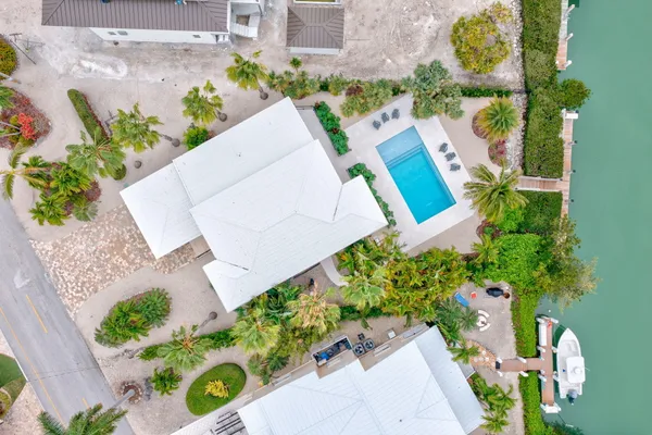 $3,350,000 | 1240 Coury Drive, Key Colony Beach, FL 33051