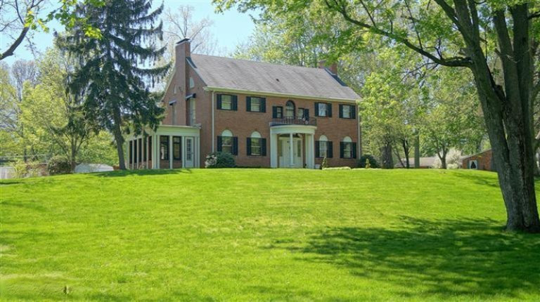 802 Topinabee Road Niles, MI 49120 - Photo 1 of 24 Primary Photo