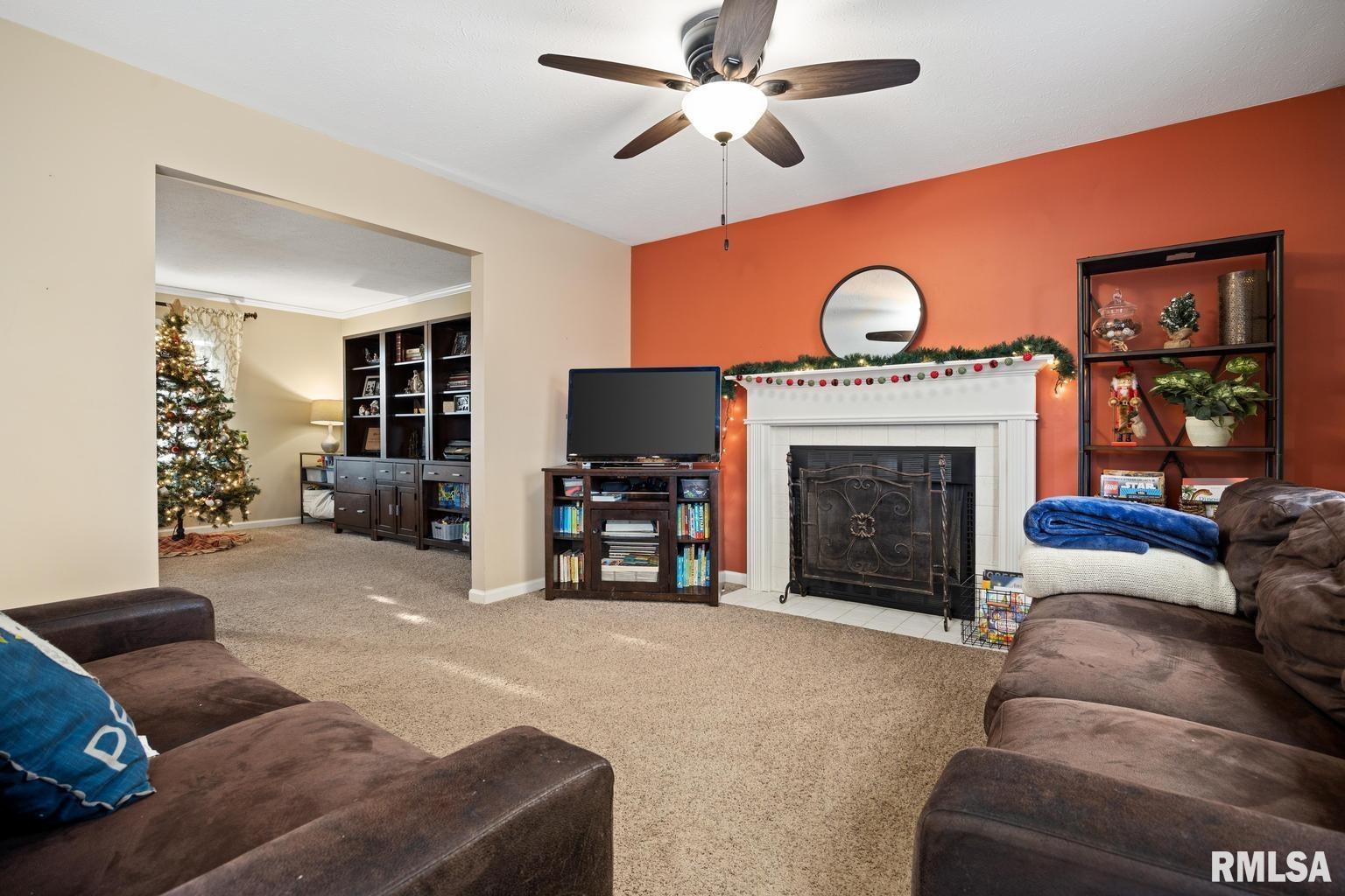 1901 Fieldstone Washington, IL 61571 - Photo 15 of 54 Gallery Image 15