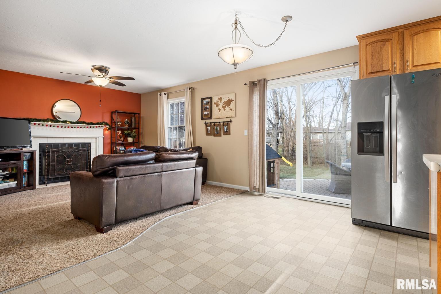 1901 Fieldstone Washington, IL 61571 - Photo 18 of 54 Gallery Image 18