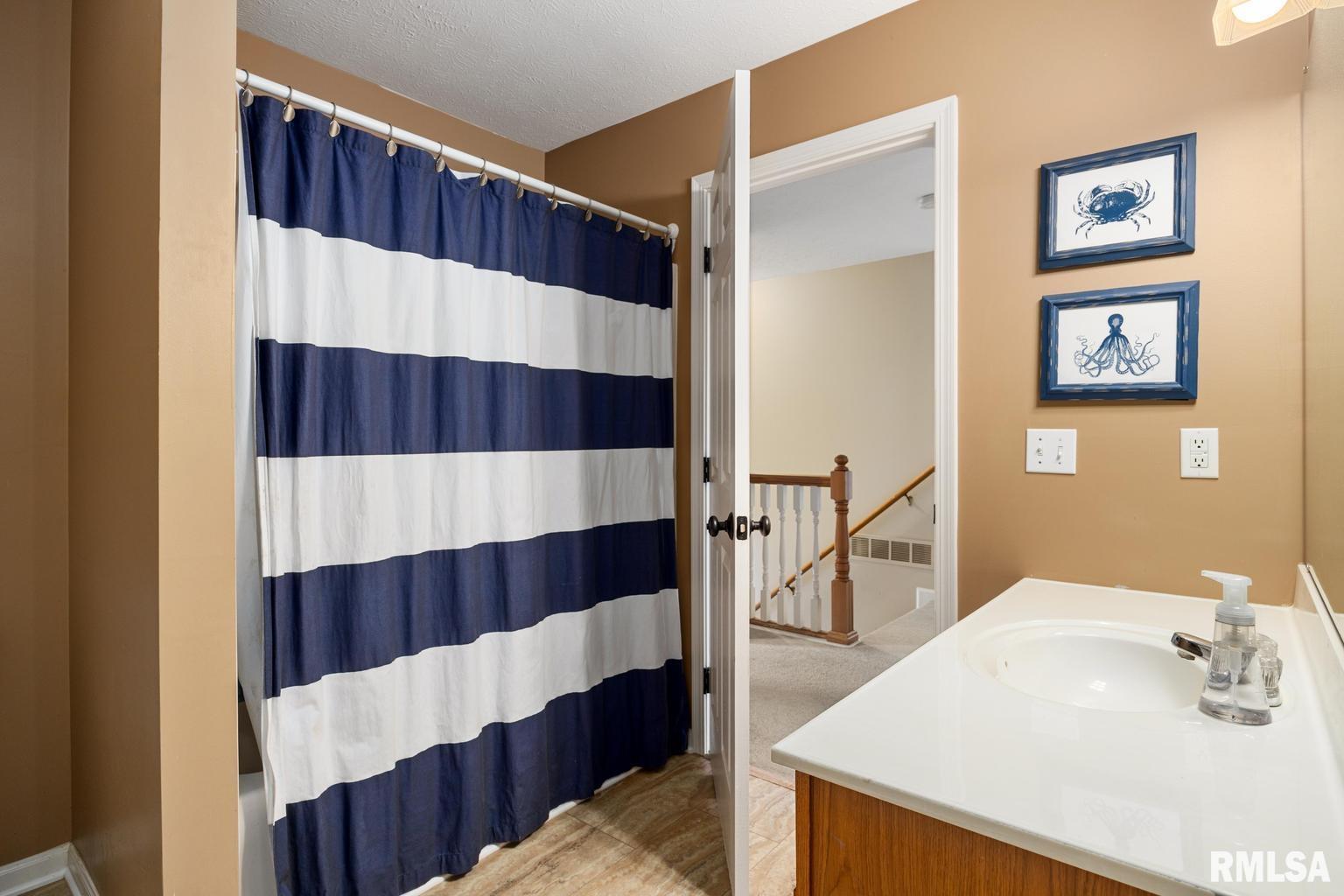 1901 Fieldstone Washington, IL 61571 - Photo 36 of 54 Gallery Image 36