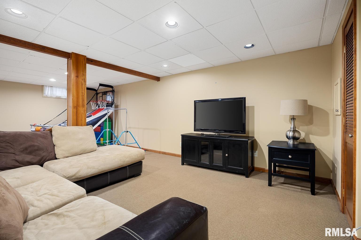 1901 Fieldstone Washington, IL 61571 - Photo 38 of 54 Gallery Image 38