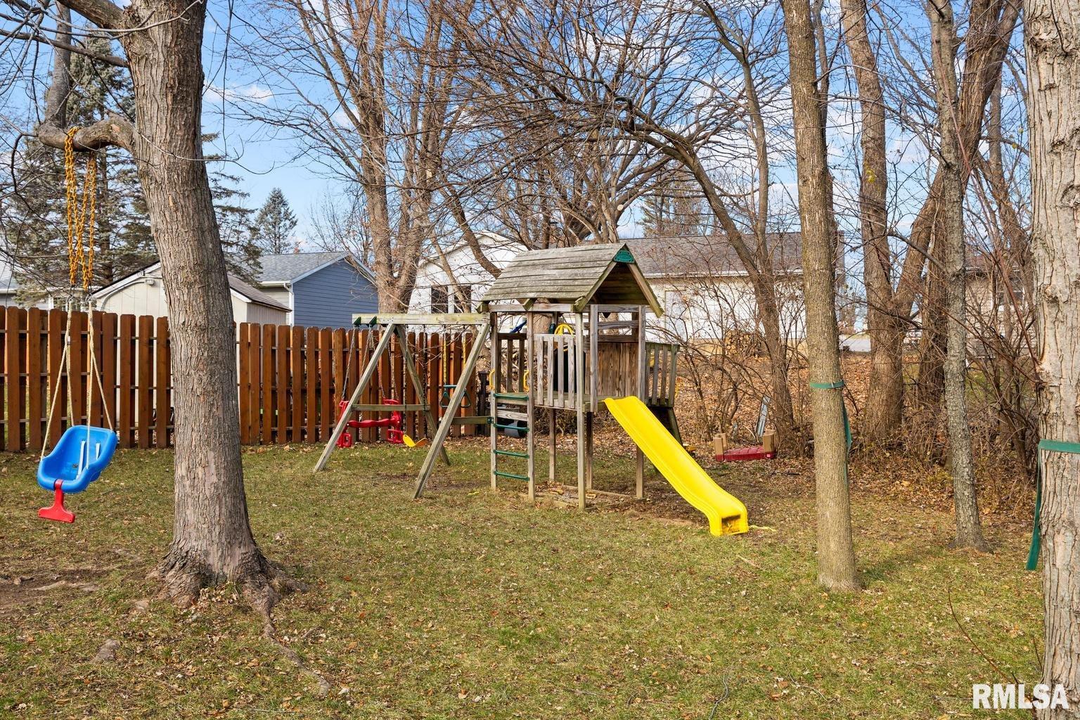 1901 Fieldstone Washington, IL 61571 - Photo 49 of 54 Gallery Image 49