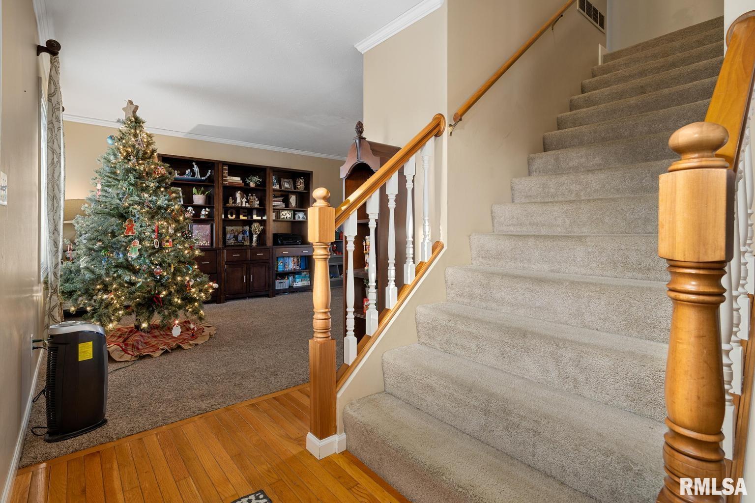 1901 Fieldstone Washington, IL 61571 - Photo 8 of 54 Gallery Image 8
