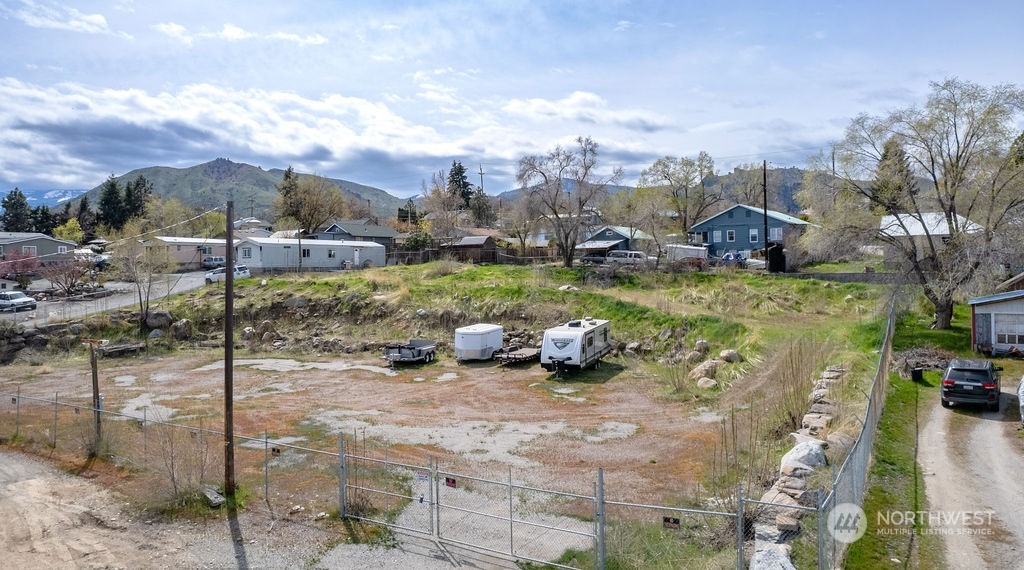 0 Crescent Street Wenatchee, WA 98801 - Photo 2 of 14 a view of a garden