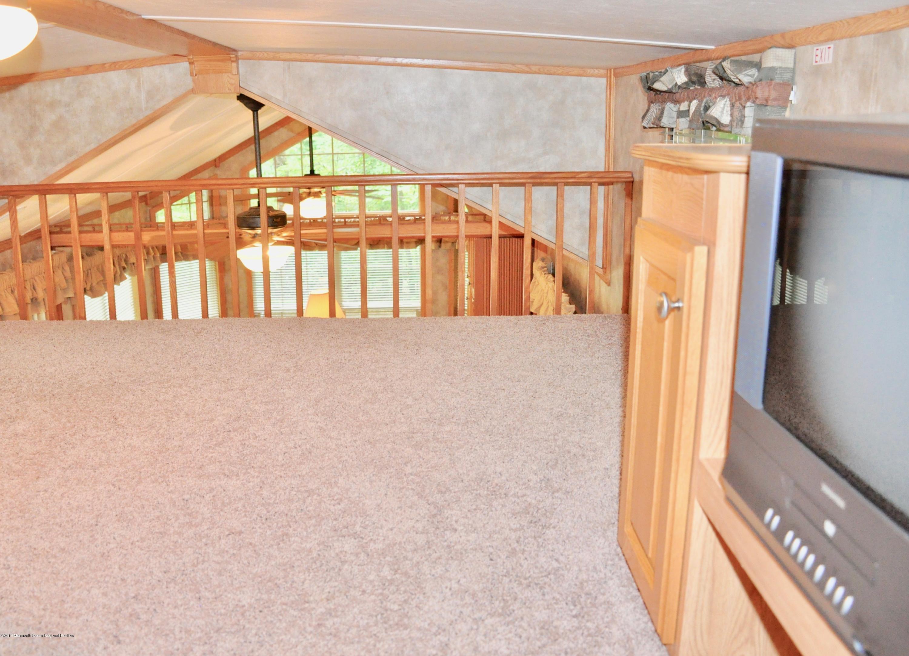 724 Route 537 Cream Ridge, Unit 69 Cream Ridge, NJ 08514 - Photo 14 of 21 loft