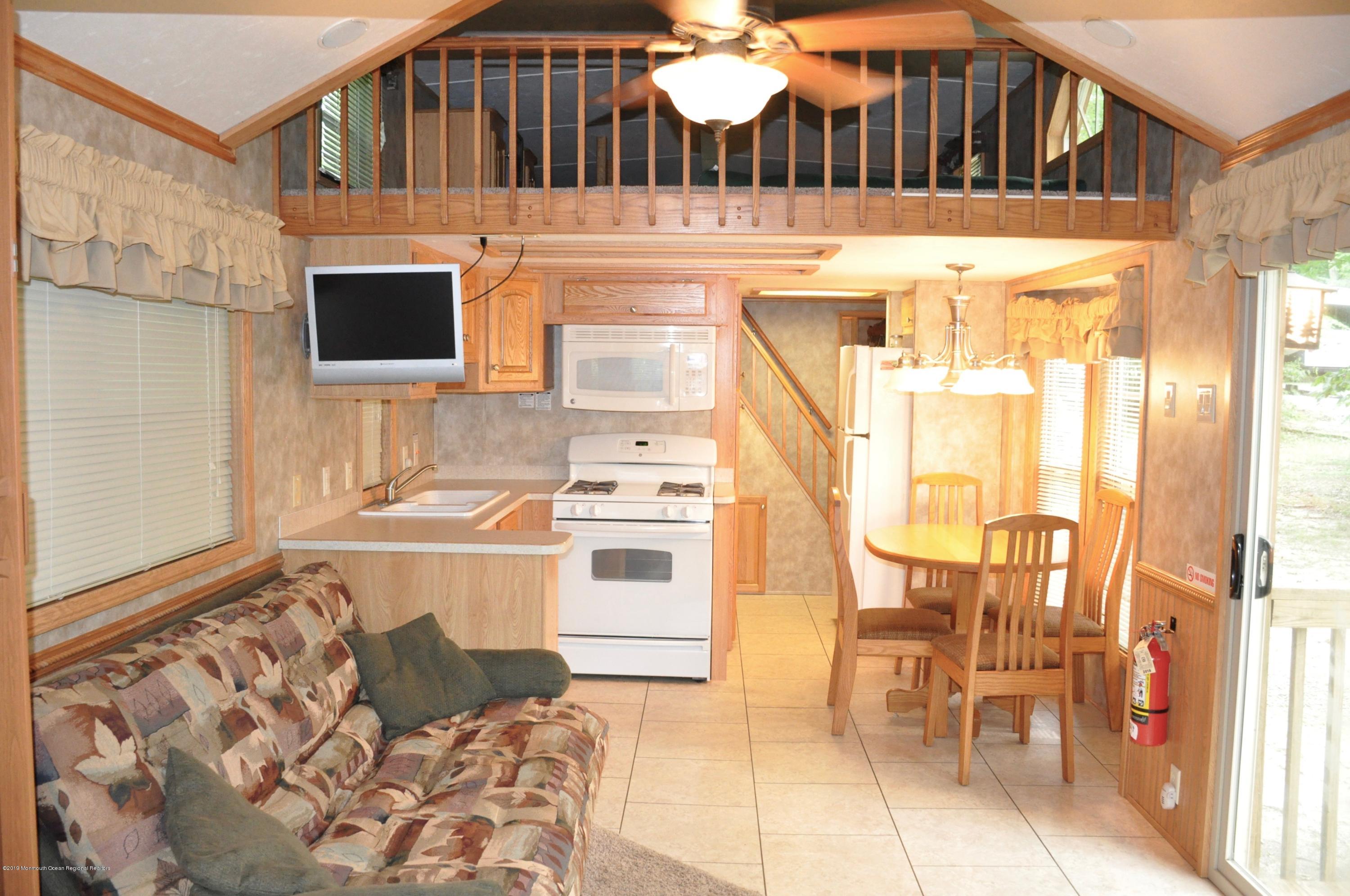 724 Route 537 Cream Ridge, Unit 69 Cream Ridge, NJ 08514 - Photo 8 of 21 Eat-in Kitchen