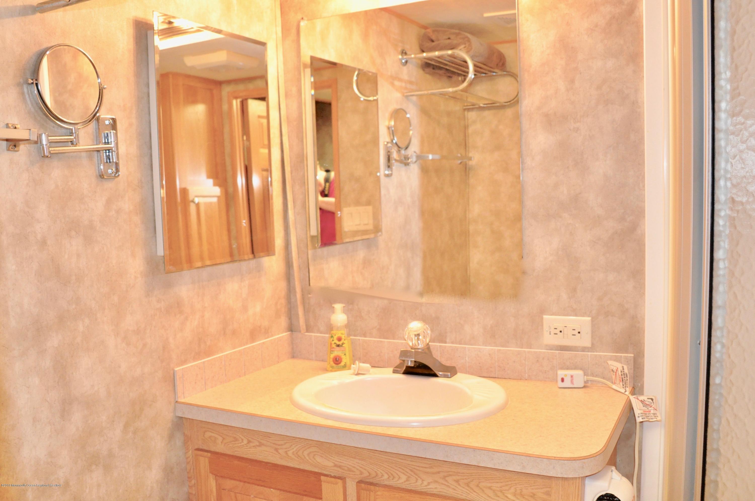 724 Route 537 Cream Ridge, Unit 69 Cream Ridge, NJ 08514 - Photo 10 of 21 DSC_0038
