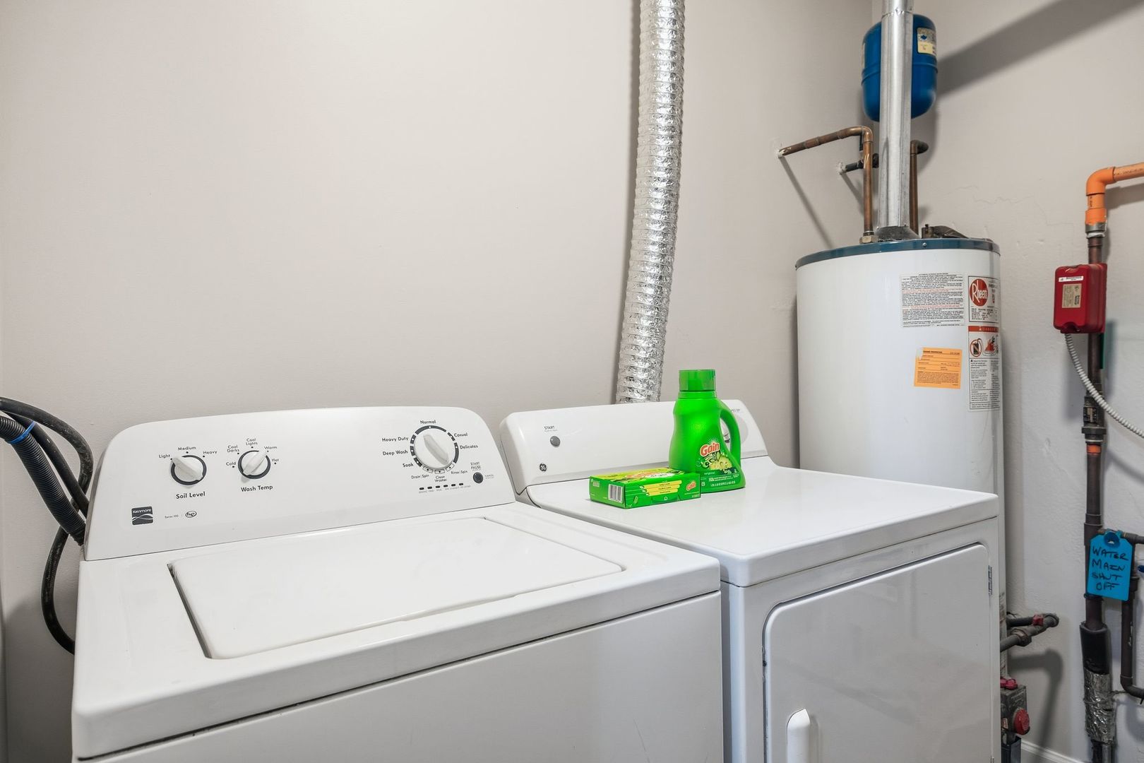 8232 Concord Lane, Unit B Justice, IL 60458 - Photo 32 of 32 a utility room with dryer and washer