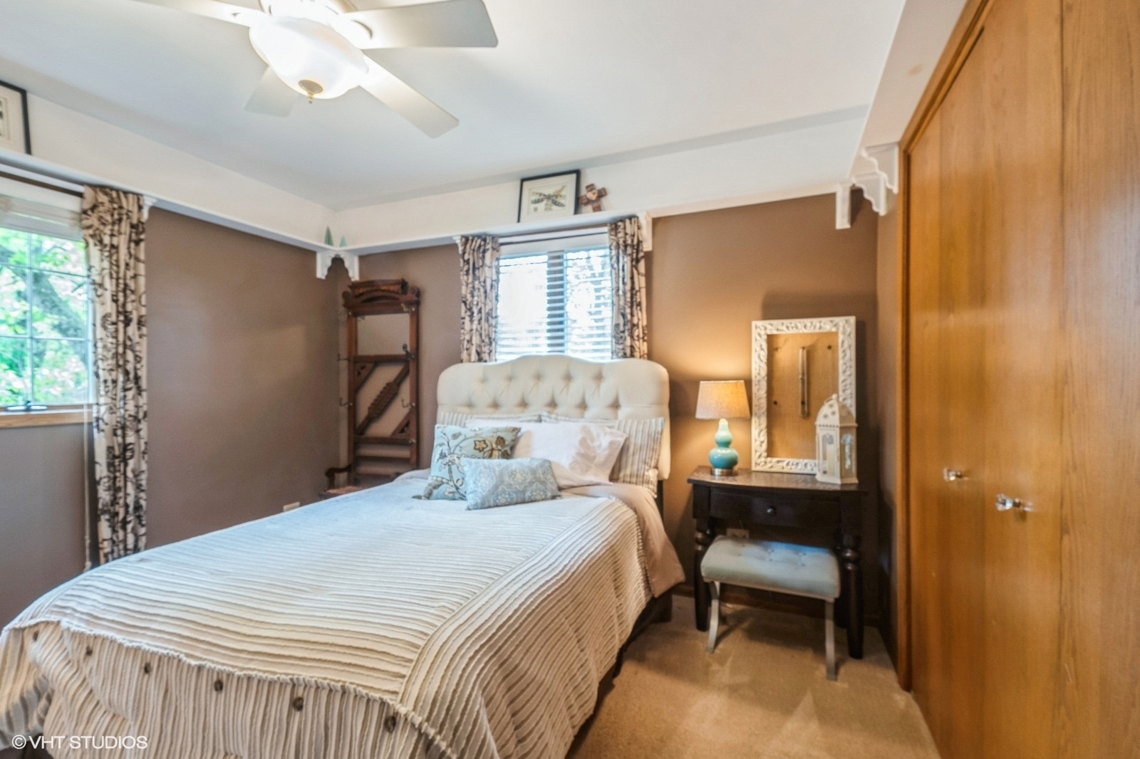 18038 Whitman Lane Lansing, IL 60438 - Photo 12 of 20 a bedroom with a bed and a window