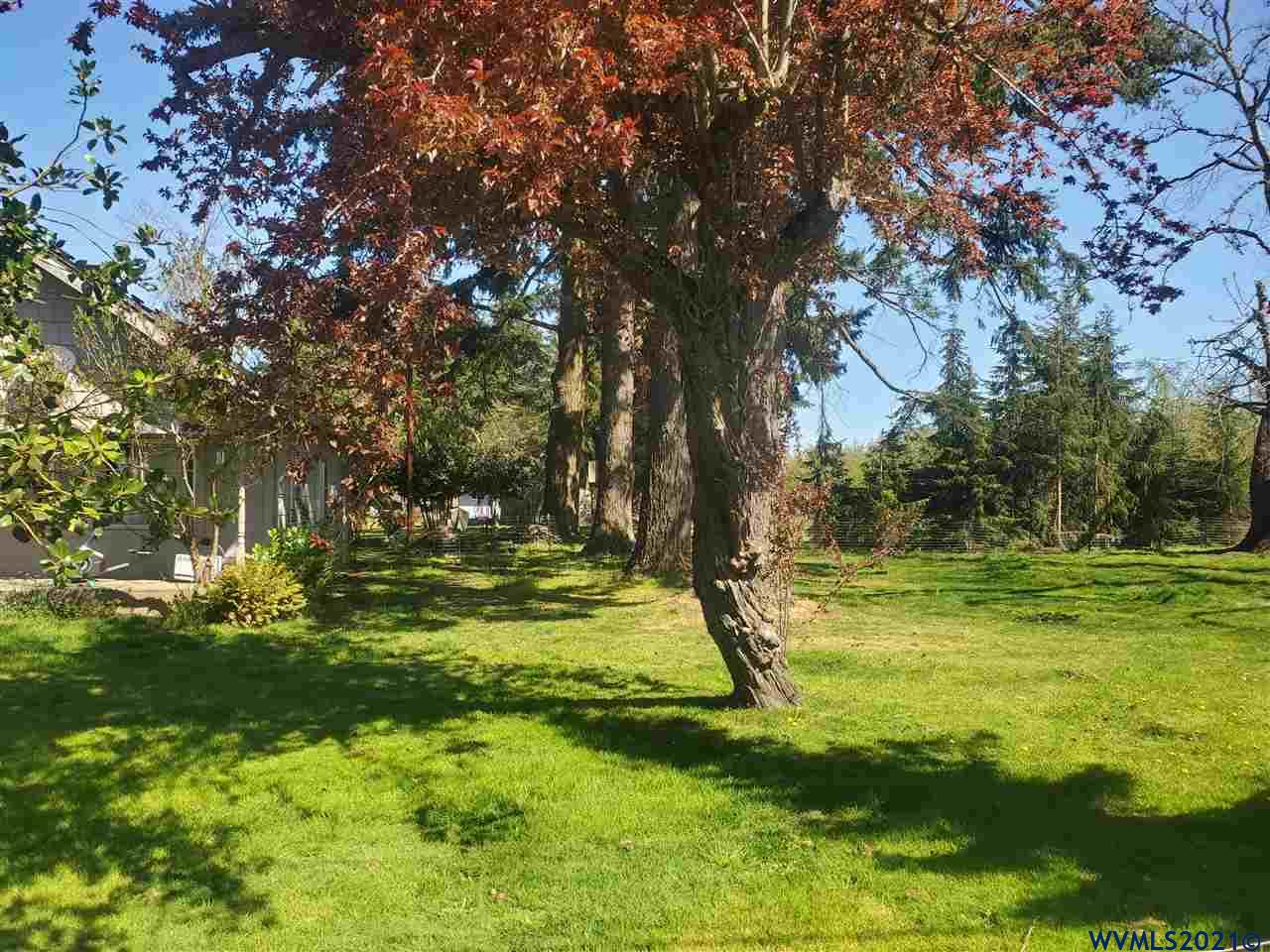 5101 Hazelgreen Road Northeast Salem, OR 97305 - Photo 2 of 18