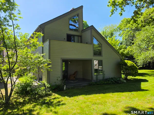$475,000 | 17 D Yankee Glen Road, Unit 17D, Madison, CT 06443