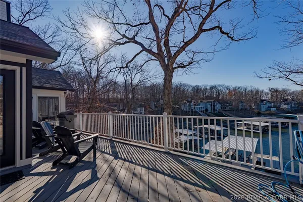 $1,485,000 | 999 Imperial Point Drive, Four Seasons, MO 65049