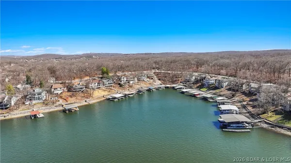 $1,485,000 | 999 Imperial Point Drive, Four Seasons, MO 65049