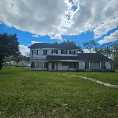 $200,000 | 565 West Hartel Street, Sour Lake, TX 77659