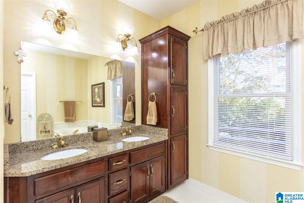 4041 South Shades Crest Road Birmingham, AL 35244 - Photo 22 of 45