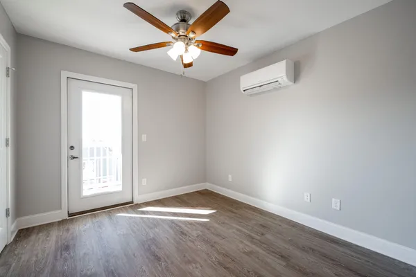 $1,725 | 2341 East 18th Street, Chattanooga, TN 37404