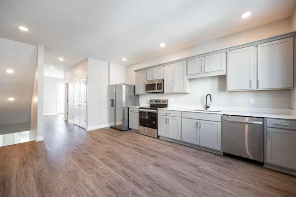 $1,725 | 2341 East 18th Street, Chattanooga, TN 37404