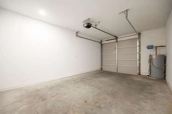 $1,725 | 2341 East 18th Street, Chattanooga, TN 37404