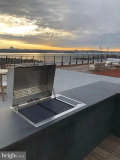 $939,000 | 801 North Fairfax Street, Unit 421, Alexandria, VA 22314