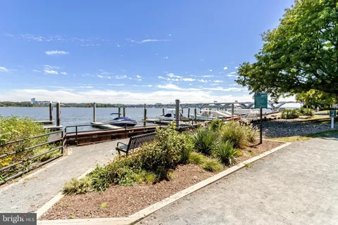 $939,000 | 801 North Fairfax Street, Unit 421, Alexandria, VA 22314