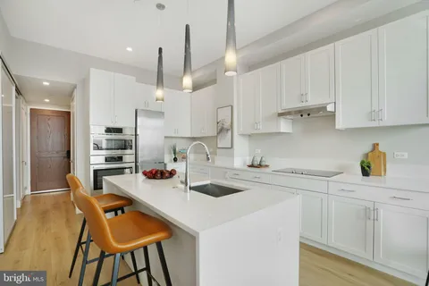 $939,000 | 801 North Fairfax Street, Unit 421, Alexandria, VA 22314