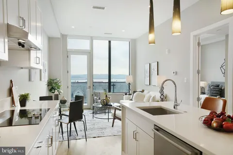 $939,000 | 801 North Fairfax Street, Unit 421, Alexandria, VA 22314