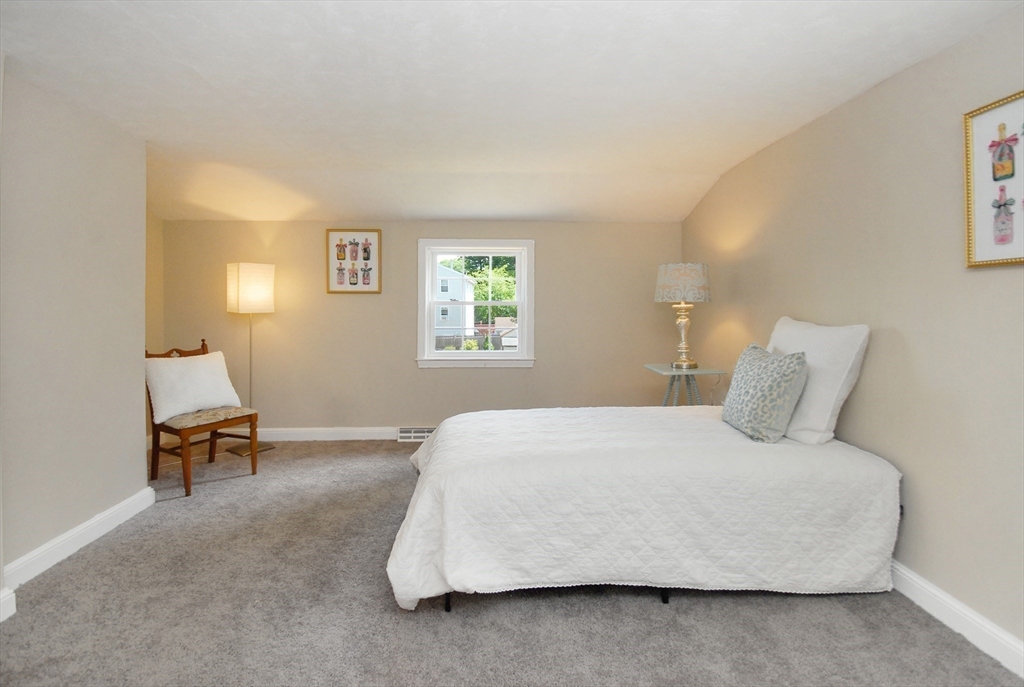 12 Edgewood Road Billerica, MA 01821 - Photo 18 of 27