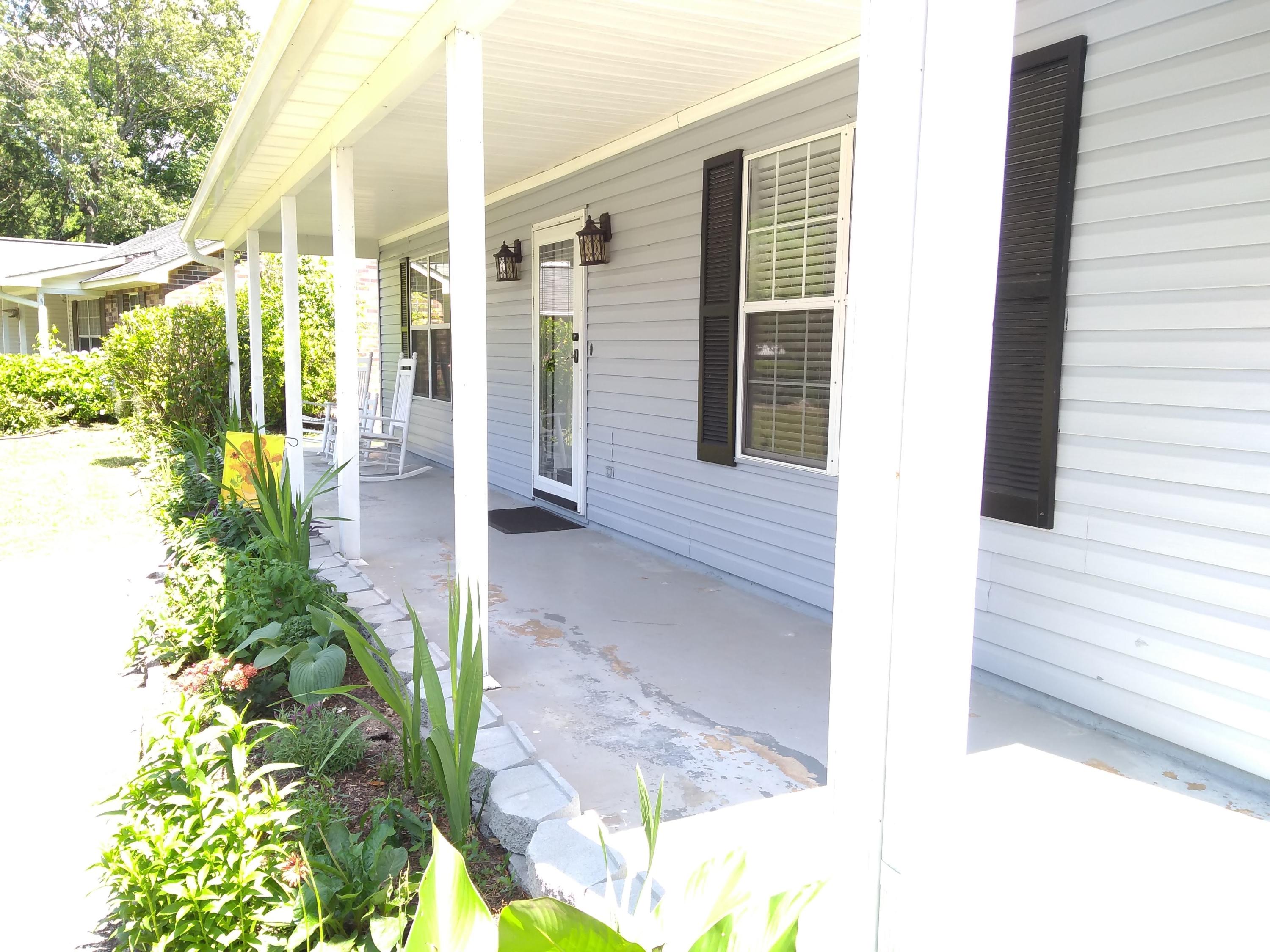 124 Old Saybrook Road North Charleston, SC 29418 - Photo 2 of 12 Large Front Porch