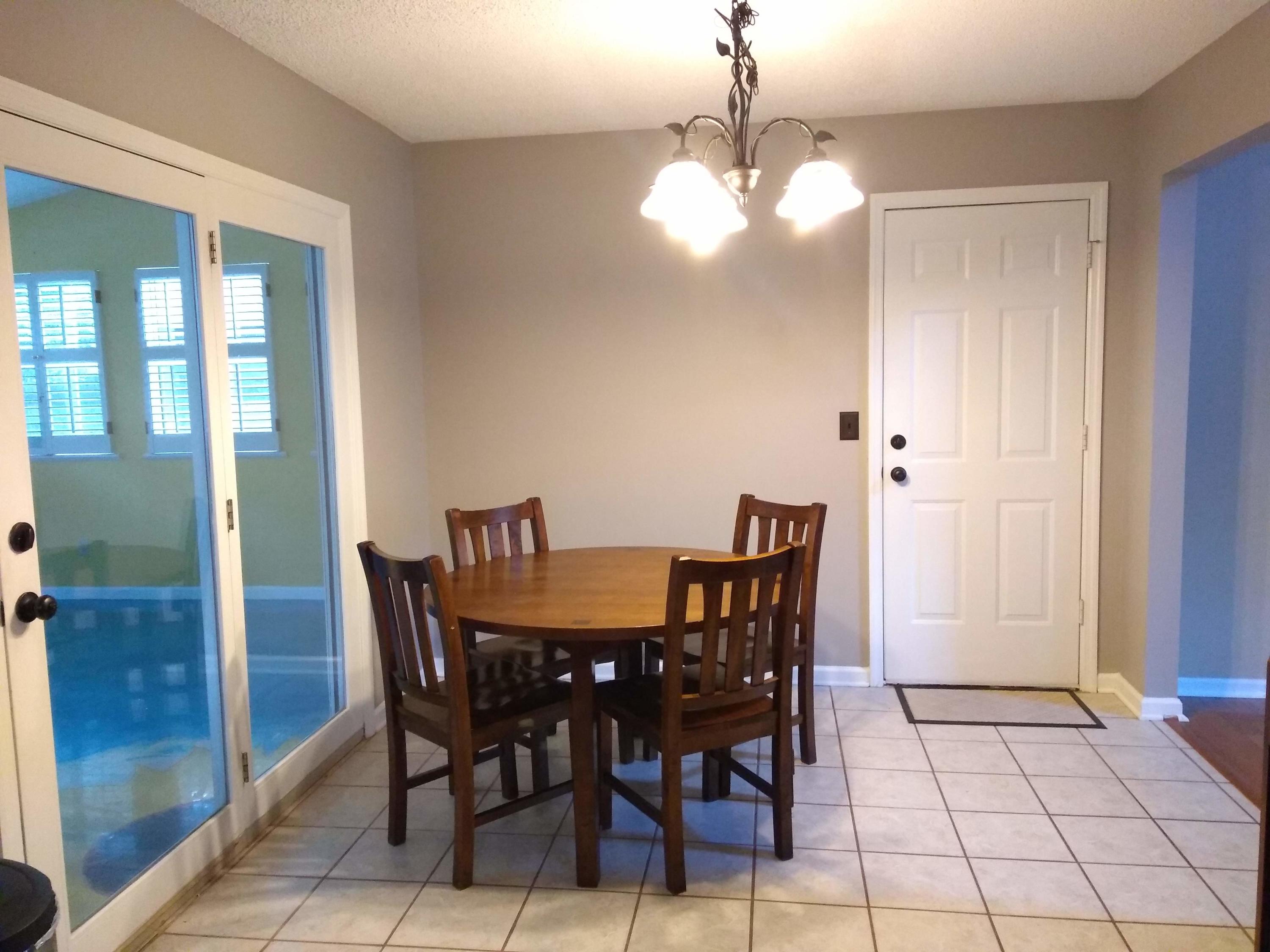 124 Old Saybrook Road North Charleston, SC 29418 - Photo 6 of 12 Dining