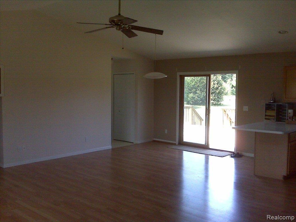 5864 Lange Road Howell, MI 48843 - Photo 3 of 7 Dining