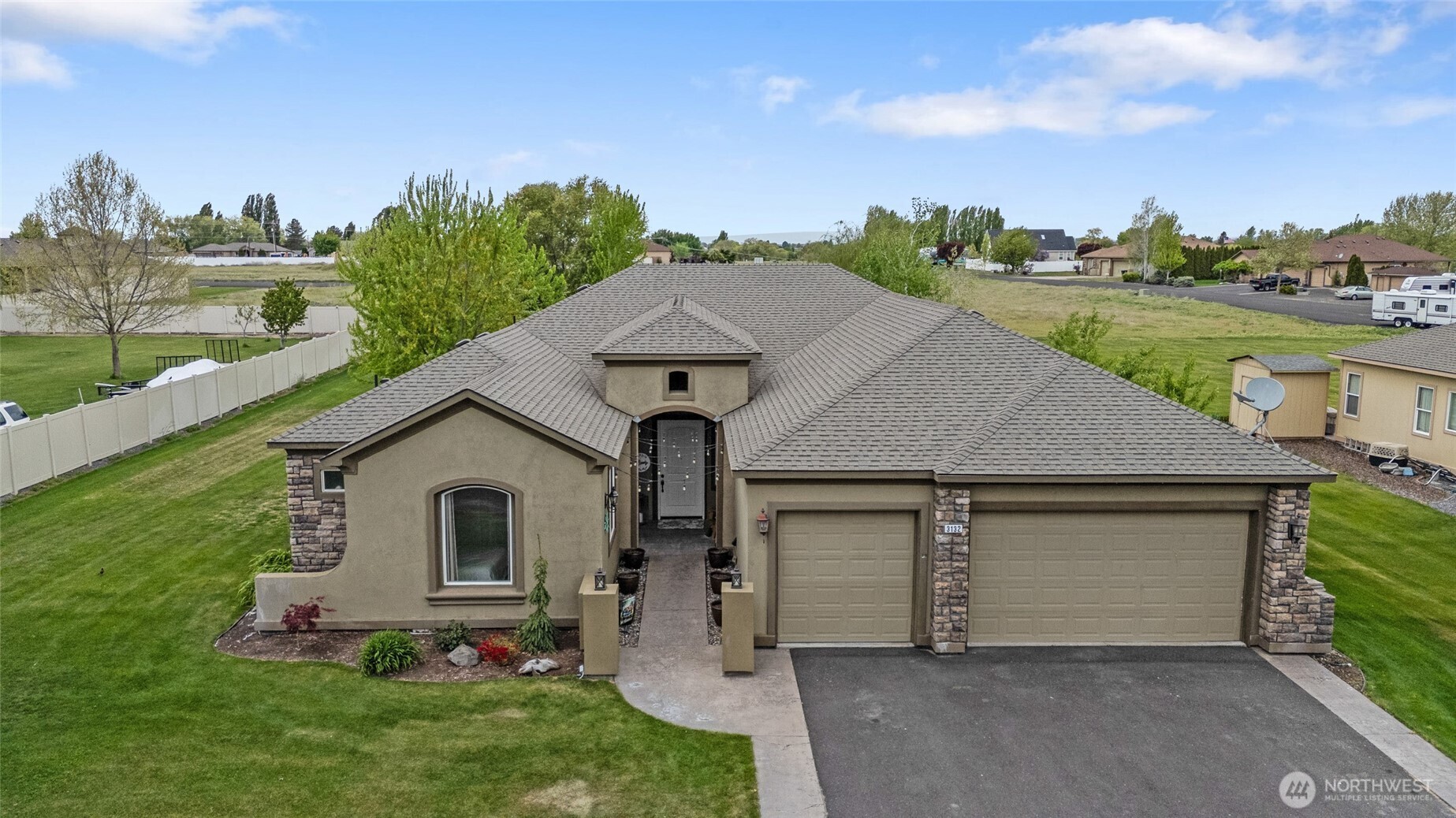 3132 H Road Northeast Moses Lake, WA 98837 - Photo 1 of 40 Gallery Image 1