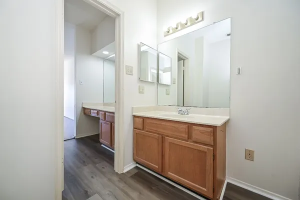 $1,850 | 338 Wilcrest Drive, Unit 338, Houston, TX 77042