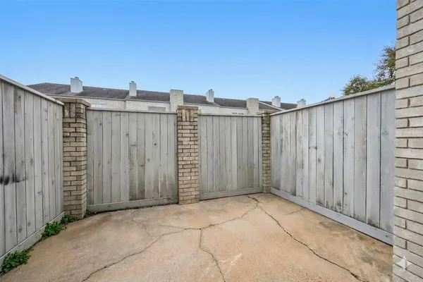 $1,850 | 338 Wilcrest Drive, Unit 338, Houston, TX 77042