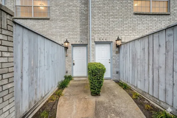 $1,850 | 338 Wilcrest Drive, Unit 338, Houston, TX 77042