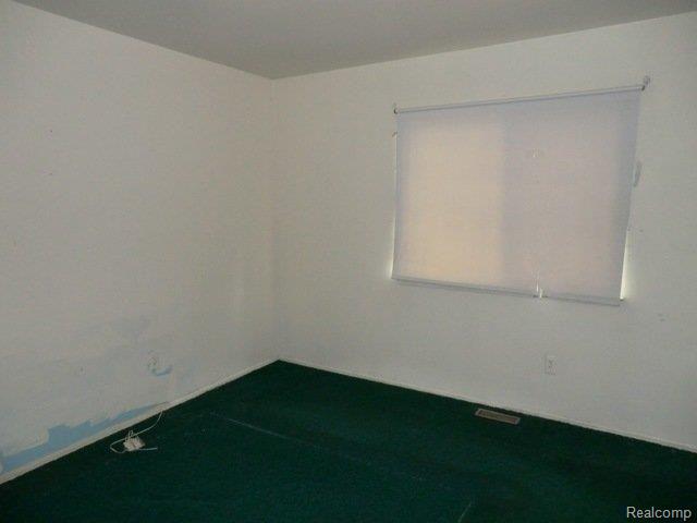 2483 Peppermill Road Lapeer, MI 48446 - Photo 6 of 10 CIMG1094 2.jpg