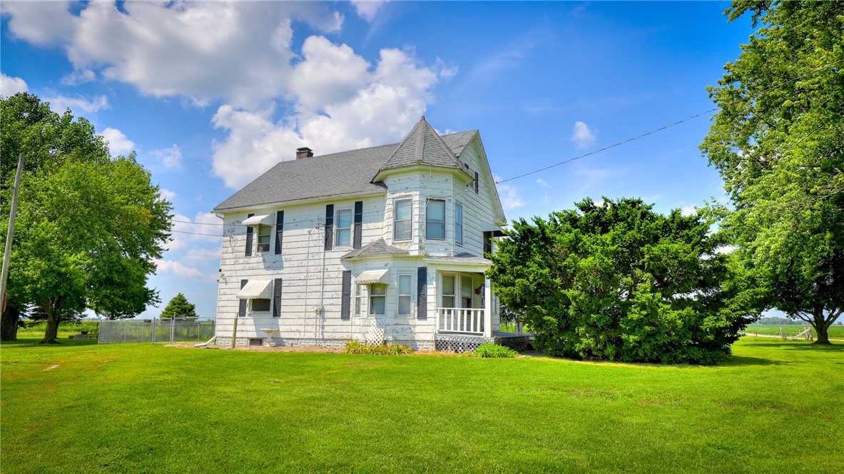1379 North Prairie View Road Argenta, IL 62501 - Photo 4 of 46