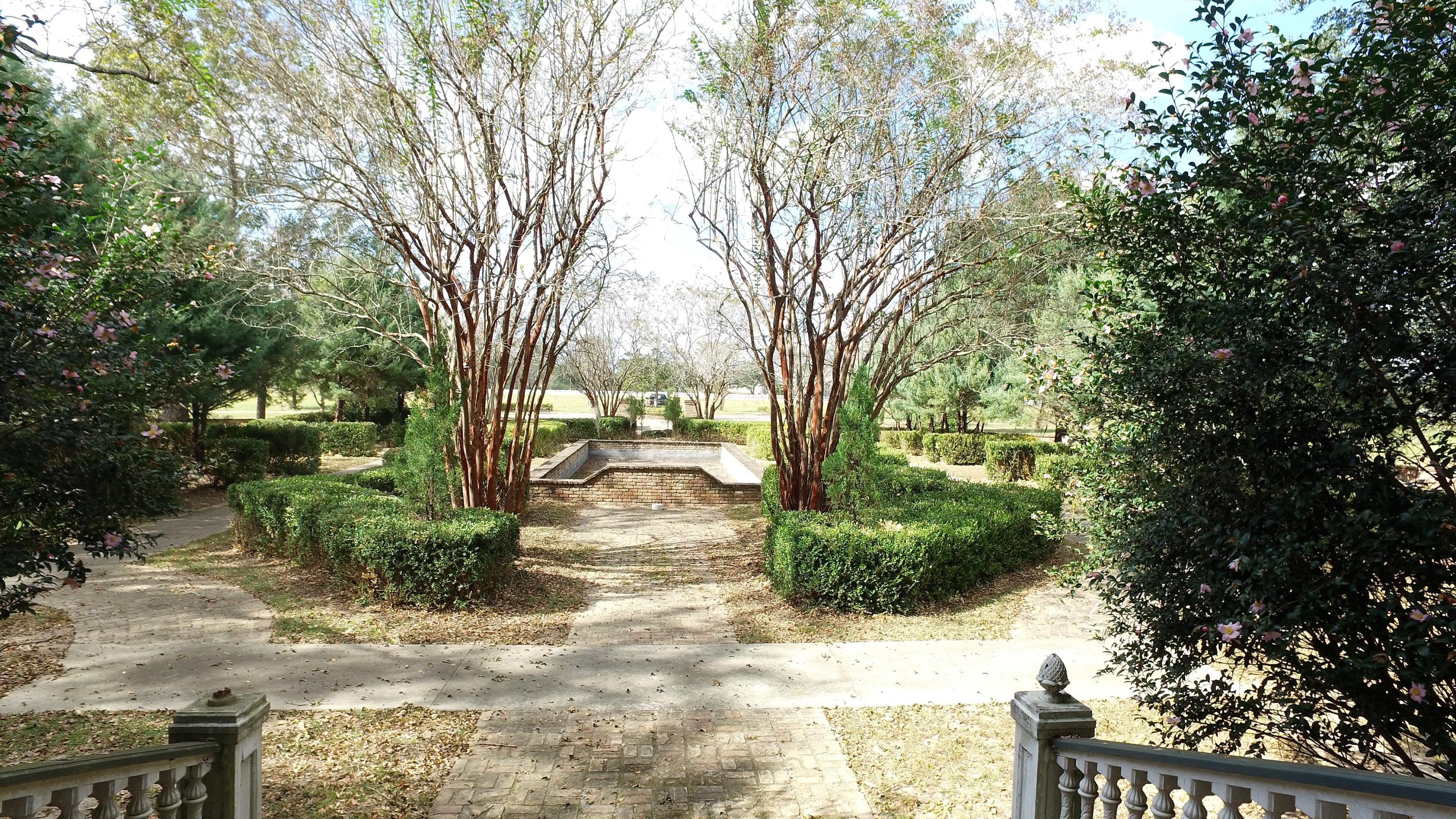 5437 Griffith Mill Road Baker, FL 32531 - Photo 25 of 100 a view of a backyard with large trees