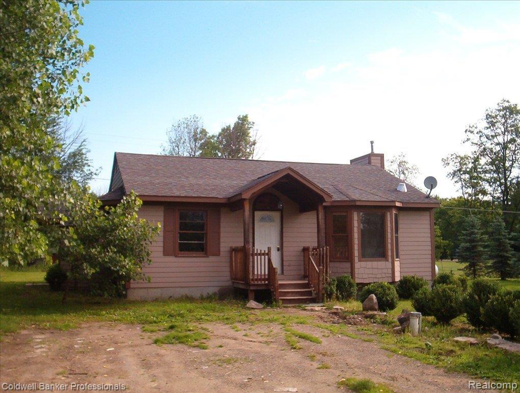 4403 Crawford Road Dryden, MI 48428 - Photo 2 of 8 4403 Crawford dryden 002